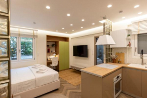 Studio Flat 21 at Evangelismos Metro STN